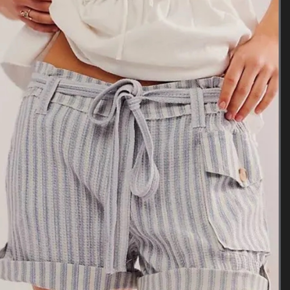 Free People one Harriet shorts size small blue and off white